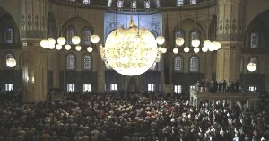 Bayram Namazına Gitmemenin Günahı! Diyanet'ten Açıklama!